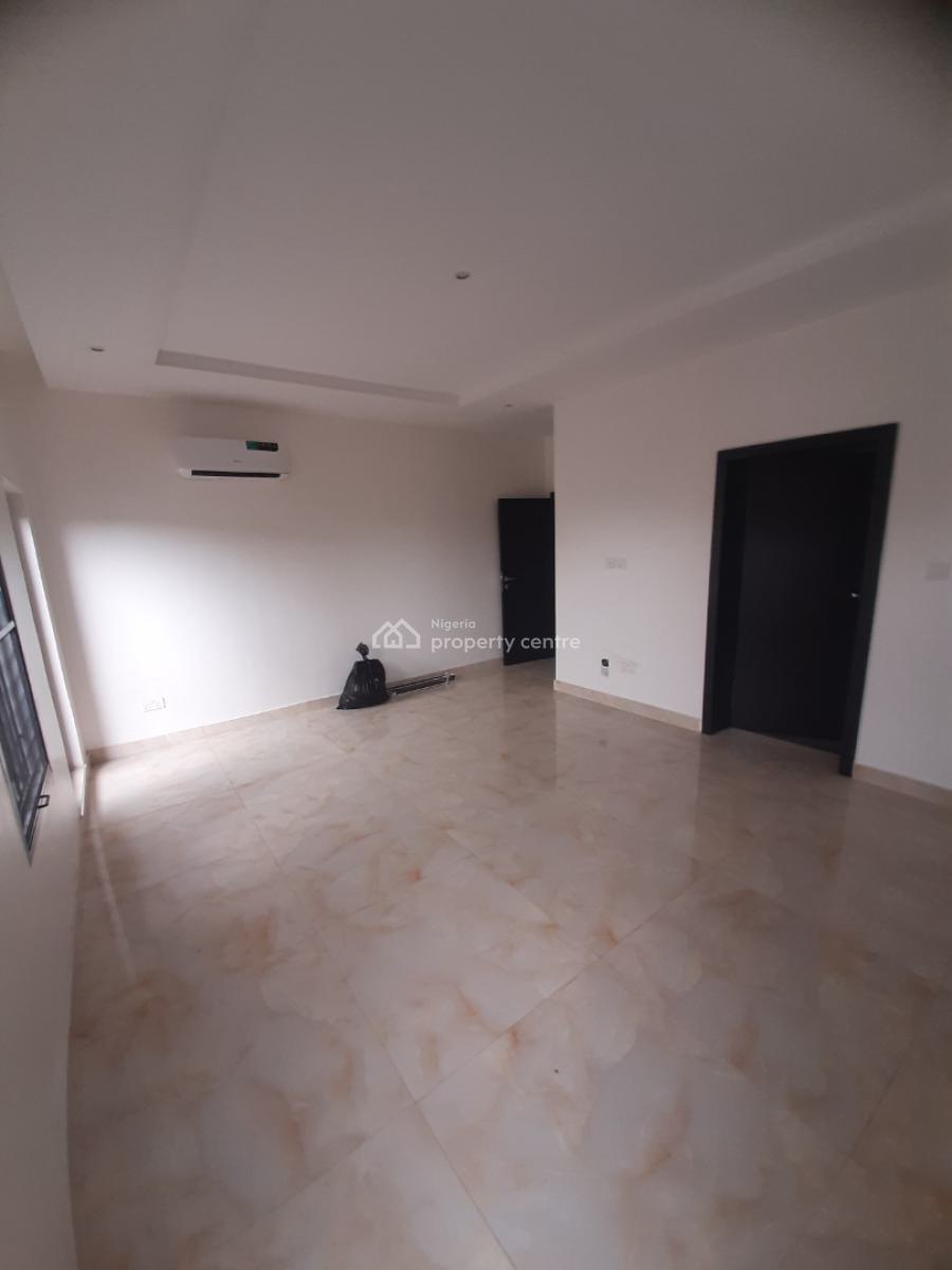 Serviced 3 Bedroom En-suite Flat with Fitted Kitchen/pantry, Cooker, H, Victoria Island (vi), Lagos, Flat / Apartment for Rent