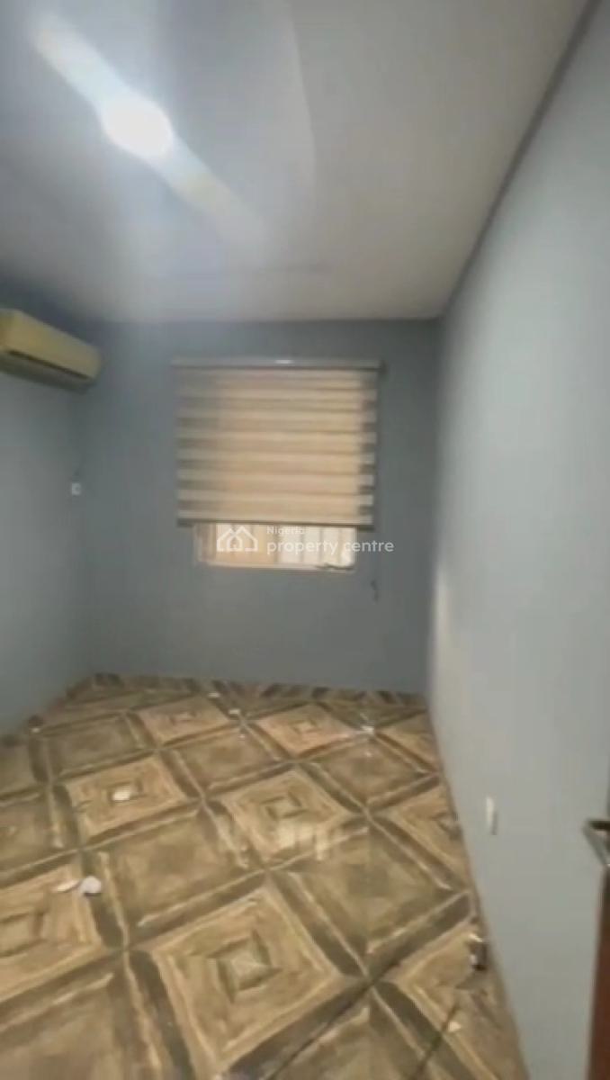 Very Decent & Spacious 2 Bedroom Flat, Ilaje, Akoka, Yaba, Lagos, Flat / Apartment for Rent