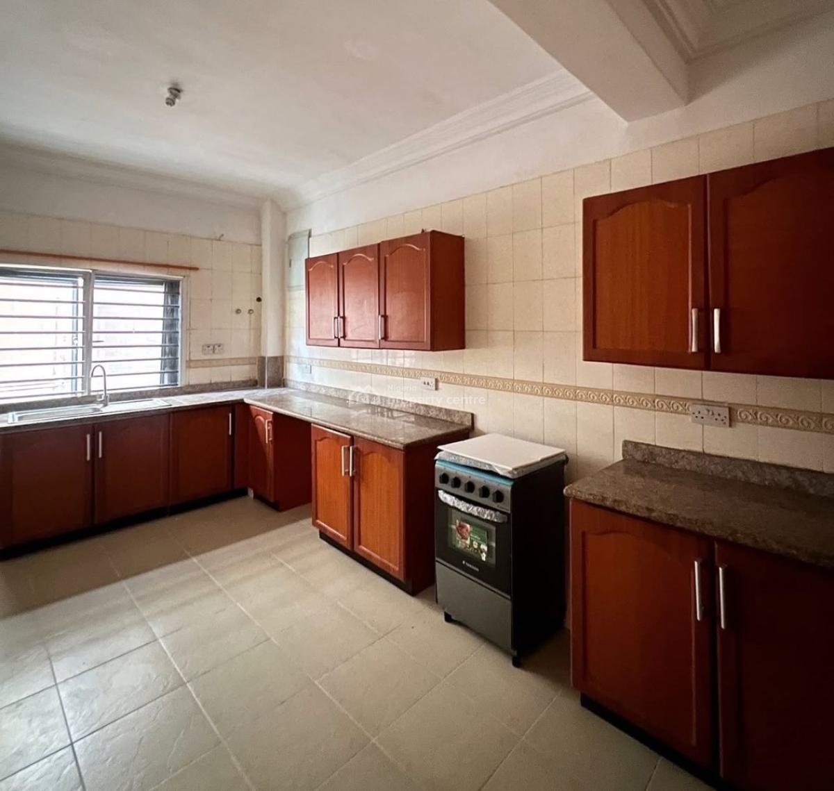 3-bedroom Apartment, Lekki Phase 1, Lekki, Lagos, Flat / Apartment for Rent
