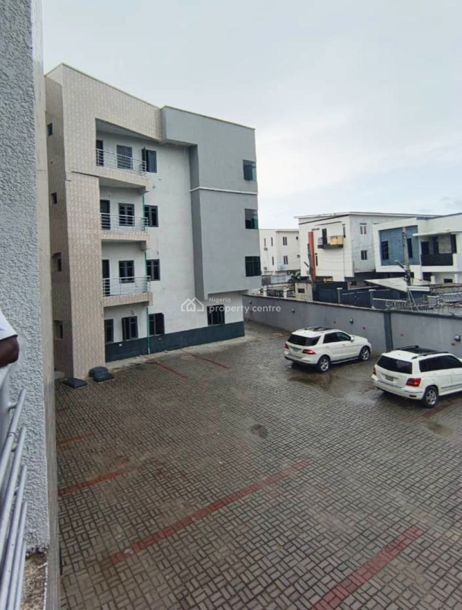 a 3 Bedroom Flat, Shoprite Road, Osapa, Lekki, Lagos, Flat / Apartment for Sale