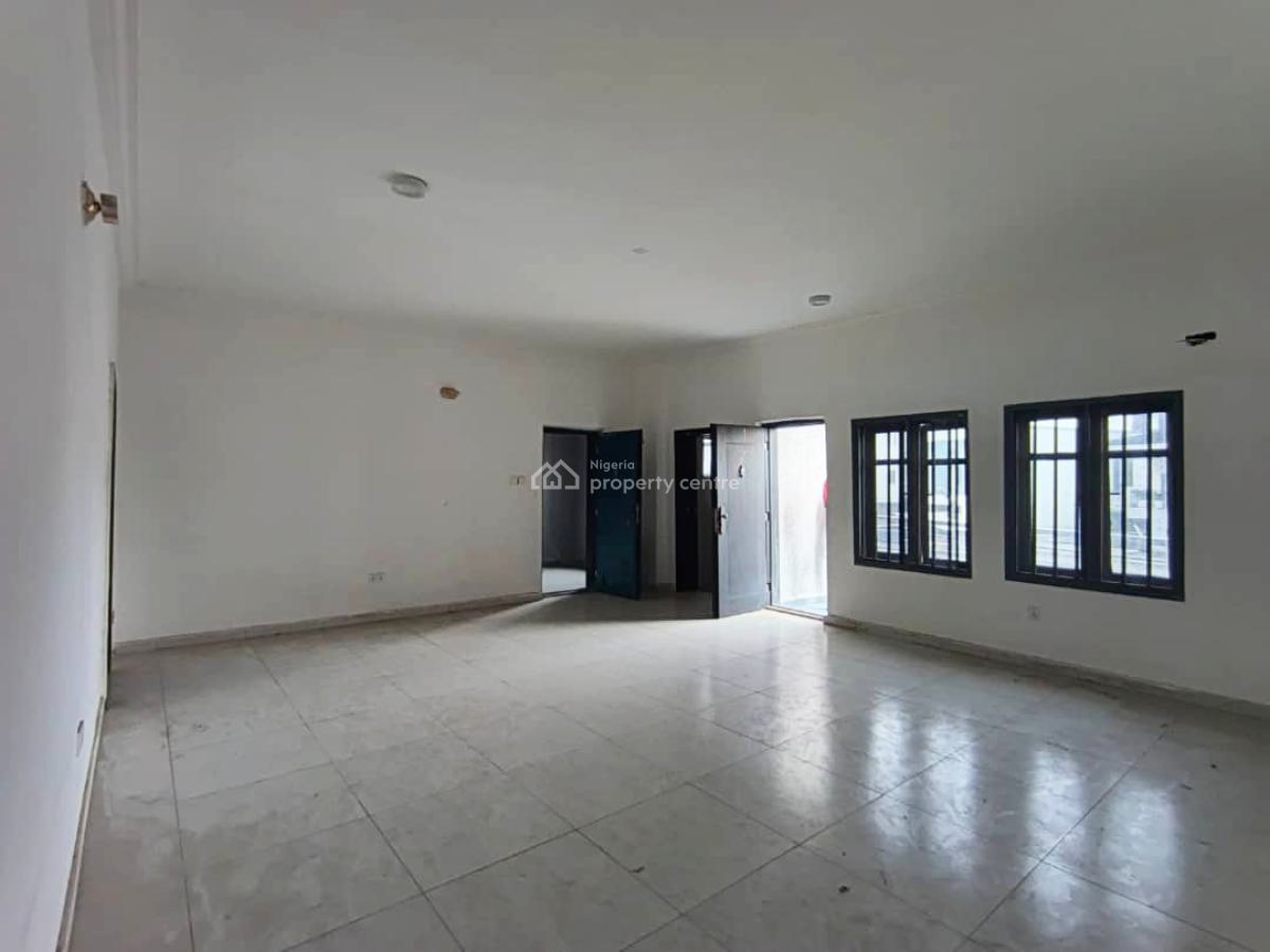 a 3 Bedroom Flat, Shoprite Road, Osapa, Lekki, Lagos, Flat / Apartment for Sale