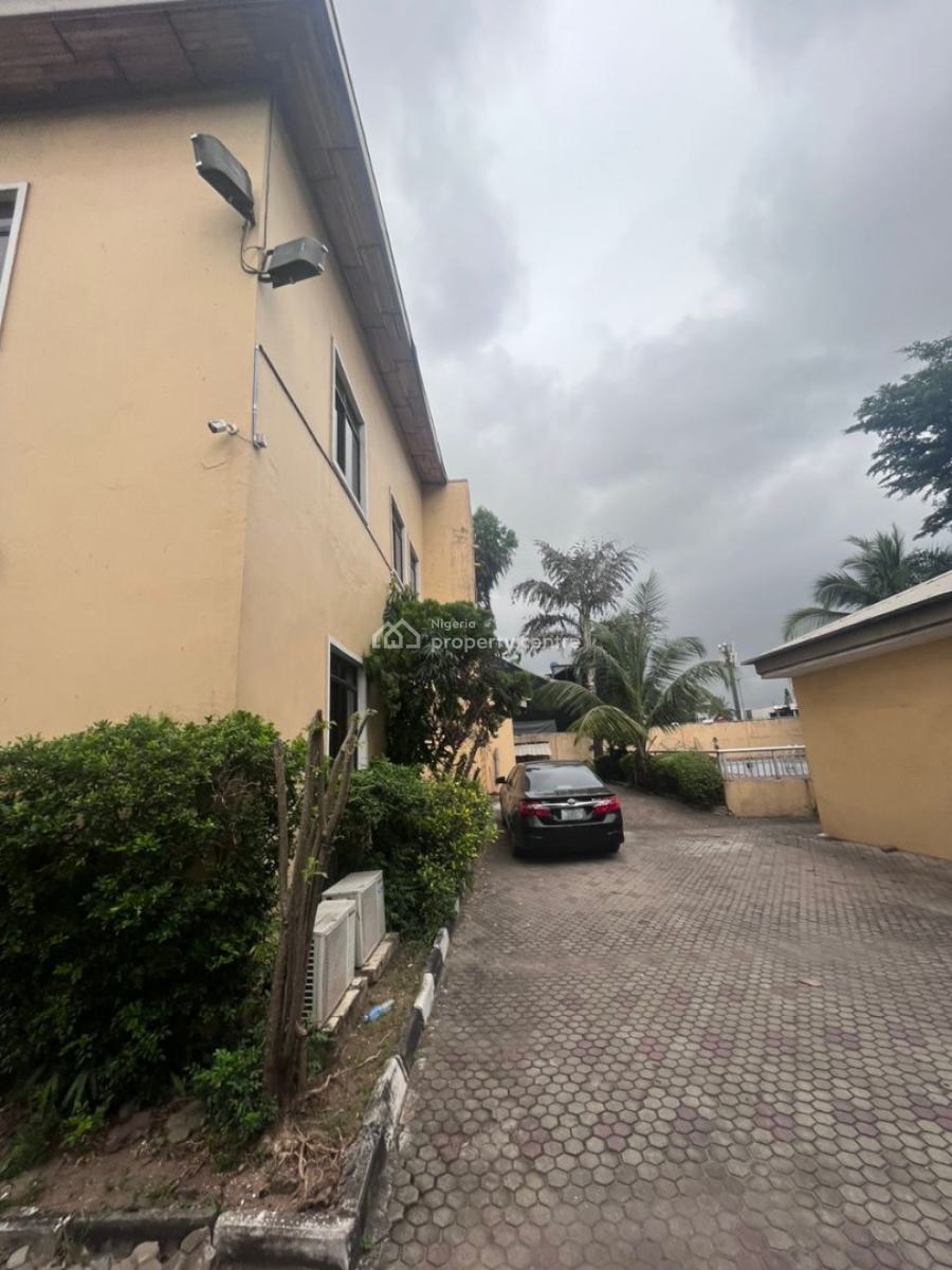 6 Bedrooms Detached House with 8 Room Boys Quarters and Swimming Pool, Admiralty Way, Lekki Phase 1, Lekki, Lagos, Detached Duplex for Sale