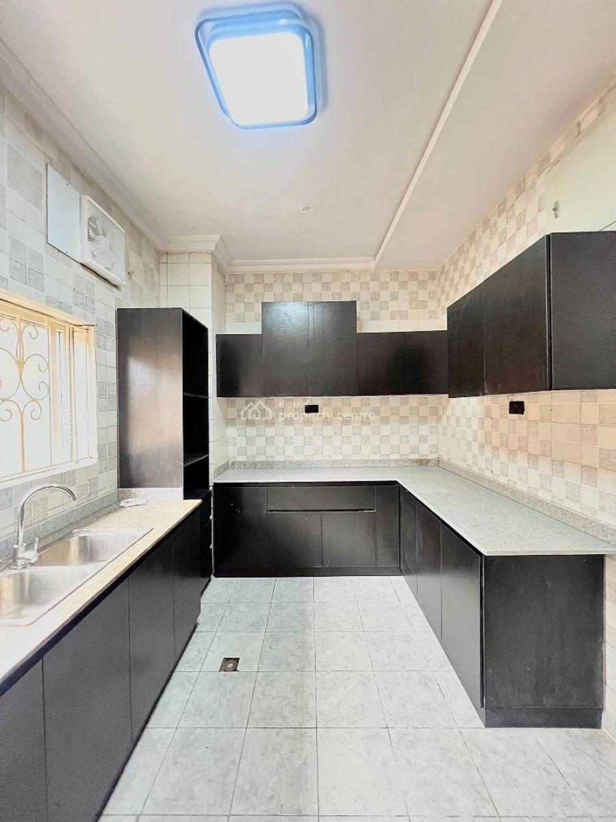 4 Bedroom Terrace with Bq, Lekki Phase 1, Lekki, Lagos, Terraced Duplex for Rent