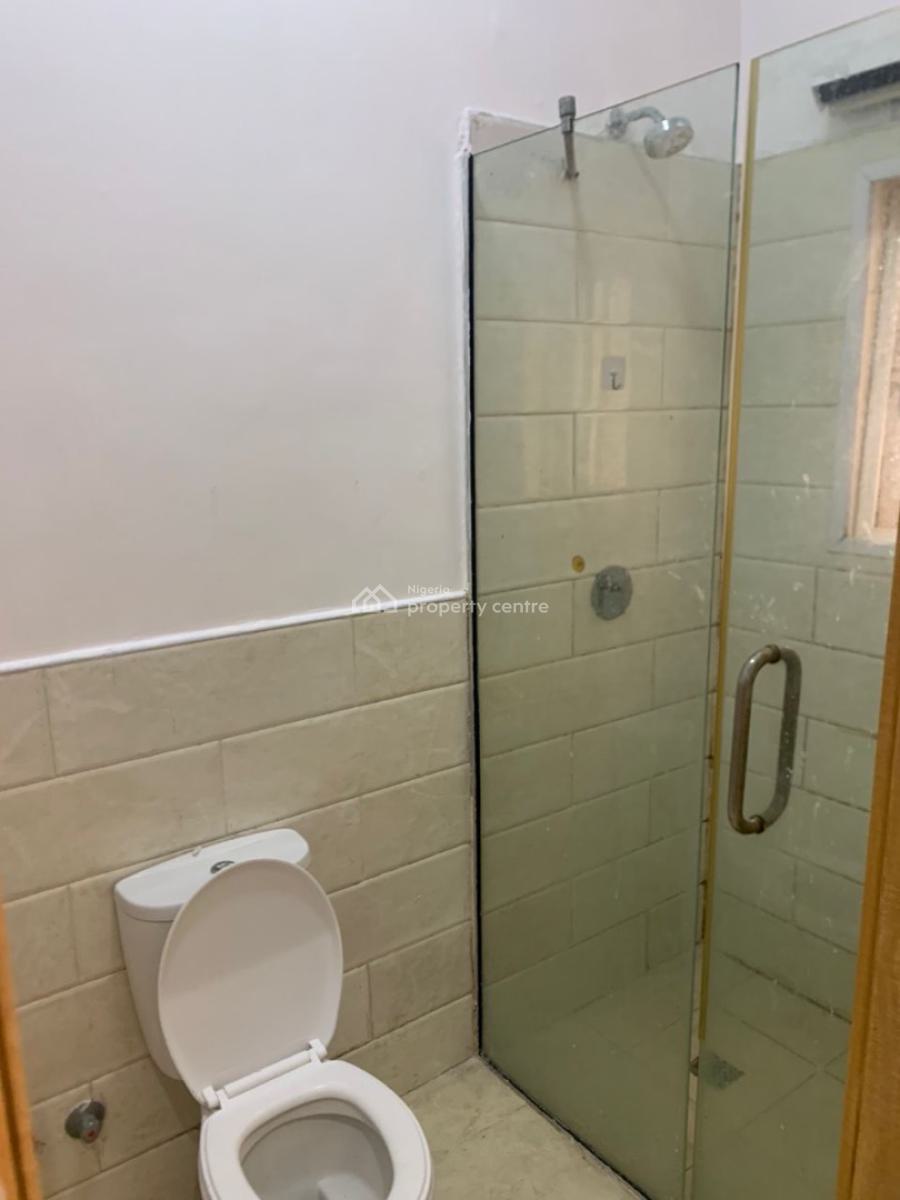 Lovely and Well Maintained One Bedroom Apartment, Right Side, Lekki Phase 1, Lekki, Lagos, Mini Flat (room and Parlour) for Rent