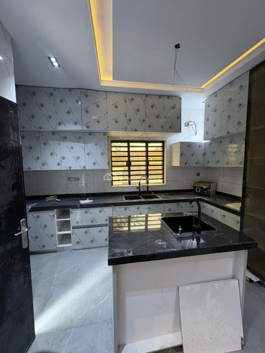 4 Bedroom Fully Detached Duplex with Bq, Carlton Gate Estate, Beside Kolapo Ishola Gra, Ibadan, Oyo, Detached Duplex for Sale