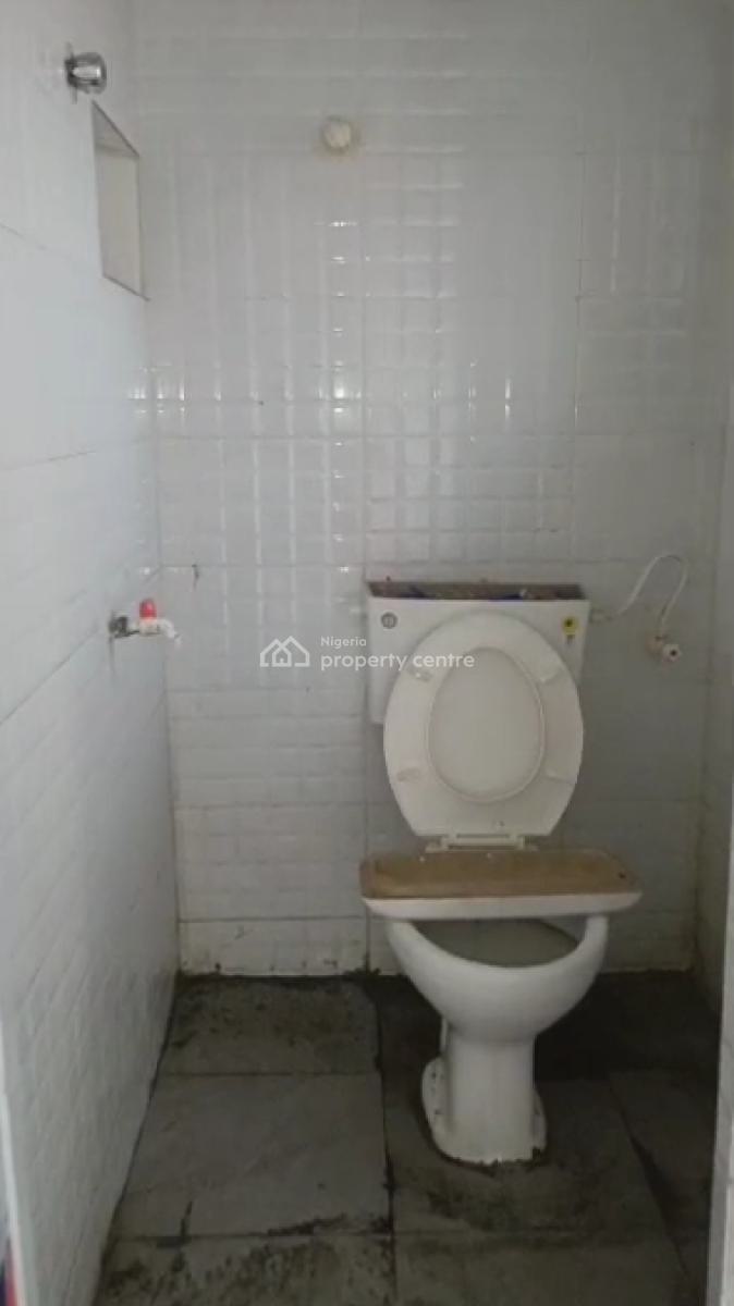 Very Decent & Standard Self-contain, Fola Agoro, Yaba, Lagos, Self Contain (single Rooms) for Rent
