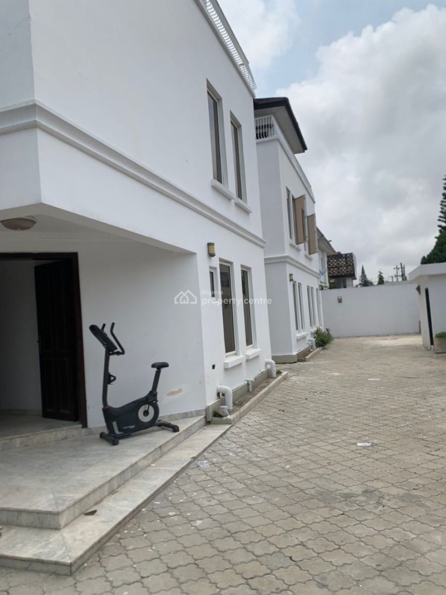 Newly Renovated Serviced One Bedroom Apartment, Lekki Phase 1, Lekki, Lagos, Mini Flat (room and Parlour) for Rent