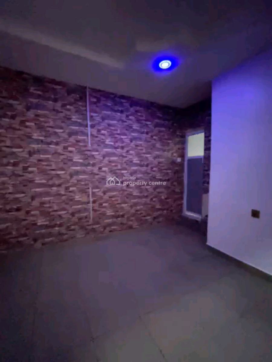 a Neatly Used and Decent Mini, Upstairs with Private Balcony, Pop,, Obanikoro Estate, Obanikoro, Shomolu, Lagos, Mini Flat (room and Parlour) for Sale