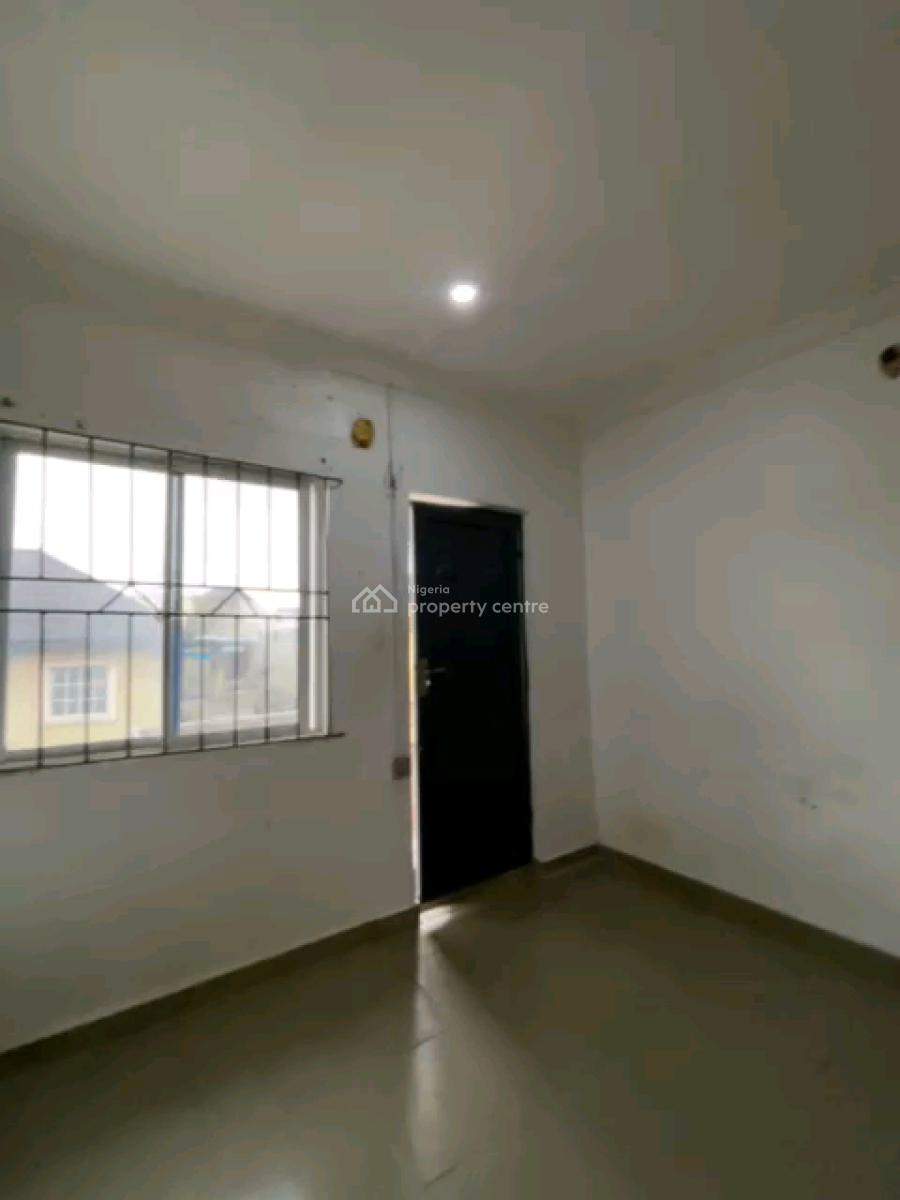 a Neatly Used and Decent Mini, Upstairs with Private Balcony, Pop,, Obanikoro Estate, Obanikoro, Shomolu, Lagos, Mini Flat (room and Parlour) for Sale
