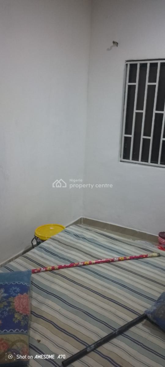 a Roomself Contain Inside a Gated Estate in Osapa London Lekki, Osapa London Lekki, Osapa, Lekki, Lagos, Flat / Apartment for Rent