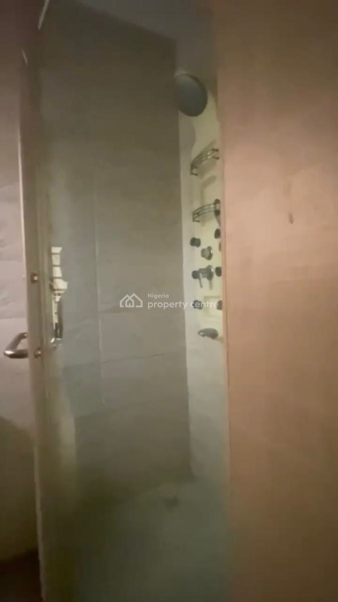 a  Shared Room Downstairs Available, Osapa, Lekki, Lagos, Flat / Apartment for Rent