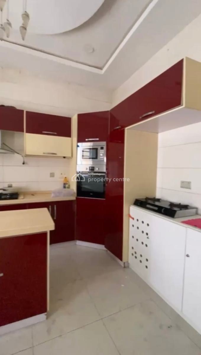a  Shared Room Downstairs Available, Osapa, Lekki, Lagos, Flat / Apartment for Rent