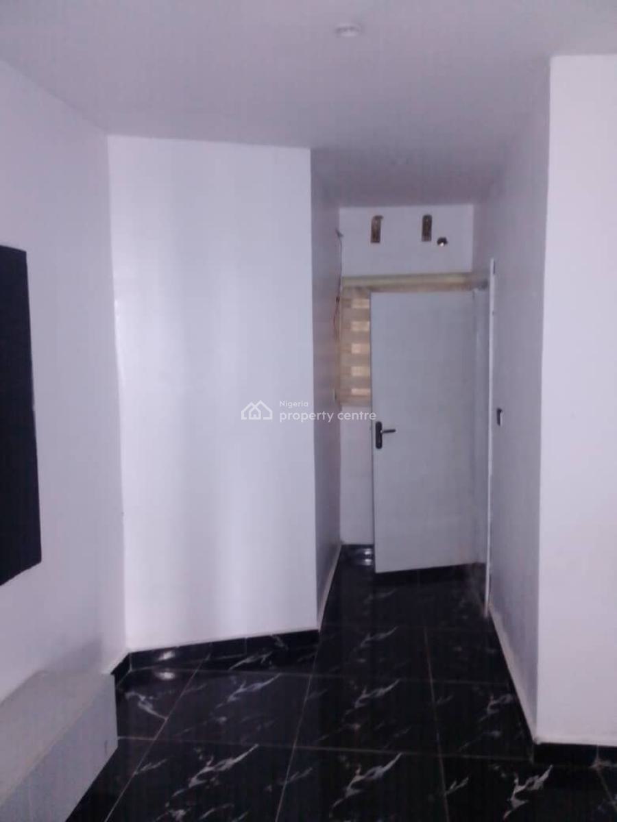 2bedroom Flat Upstairs Inside a Gated Estate in Osapa London Lekki, Osapa London Lekki, Osapa, Lekki, Lagos, Flat / Apartment for Rent