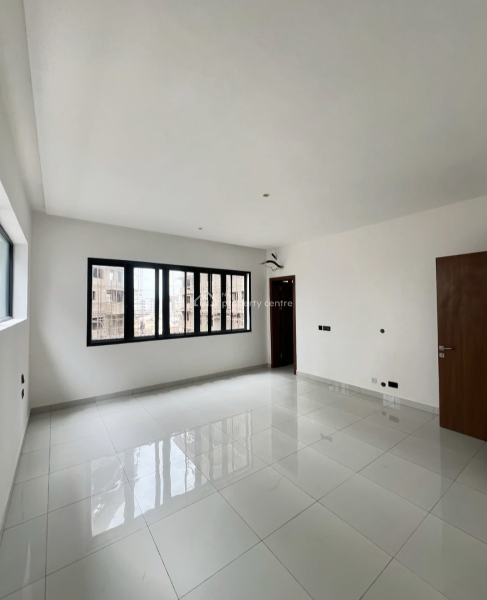 Swanky 4 Bedroom Loft in a Serviced Estate, Off Freedom Way, Lekki Phase 1, Lekki, Lagos, House for Rent
