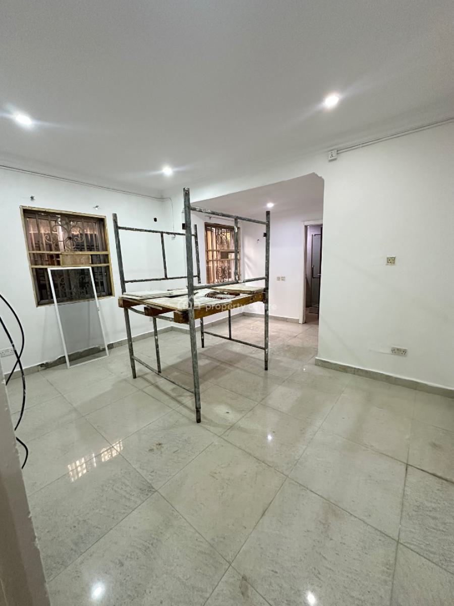 Standard Spacious 2 Bedroom Apartment, Emma Abimbola Off Fola Osibo, Lekki Phase 1, Lekki, Lagos, Flat / Apartment for Rent