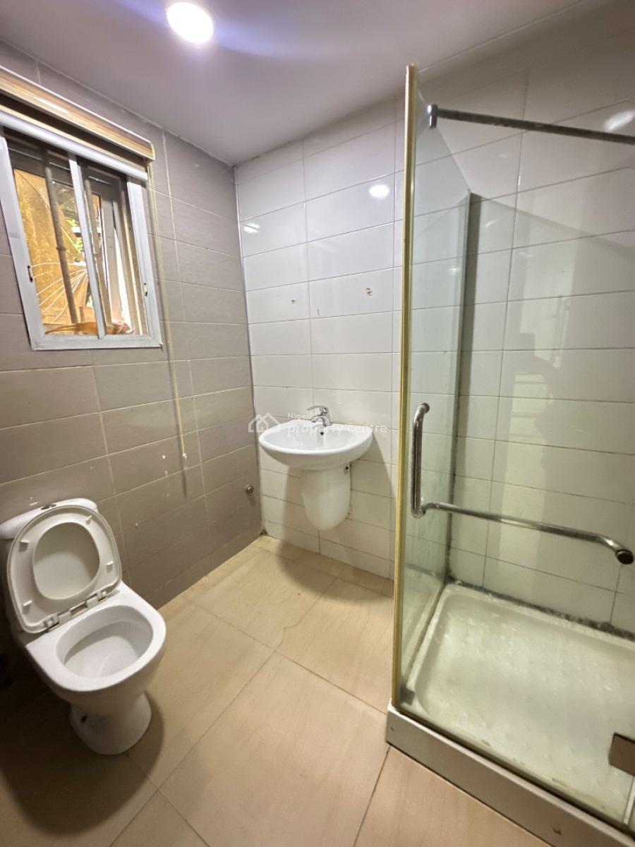 Standard Spacious 2 Bedroom Apartment, Emma Abimbola Off Fola Osibo, Lekki Phase 1, Lekki, Lagos, Flat / Apartment for Rent