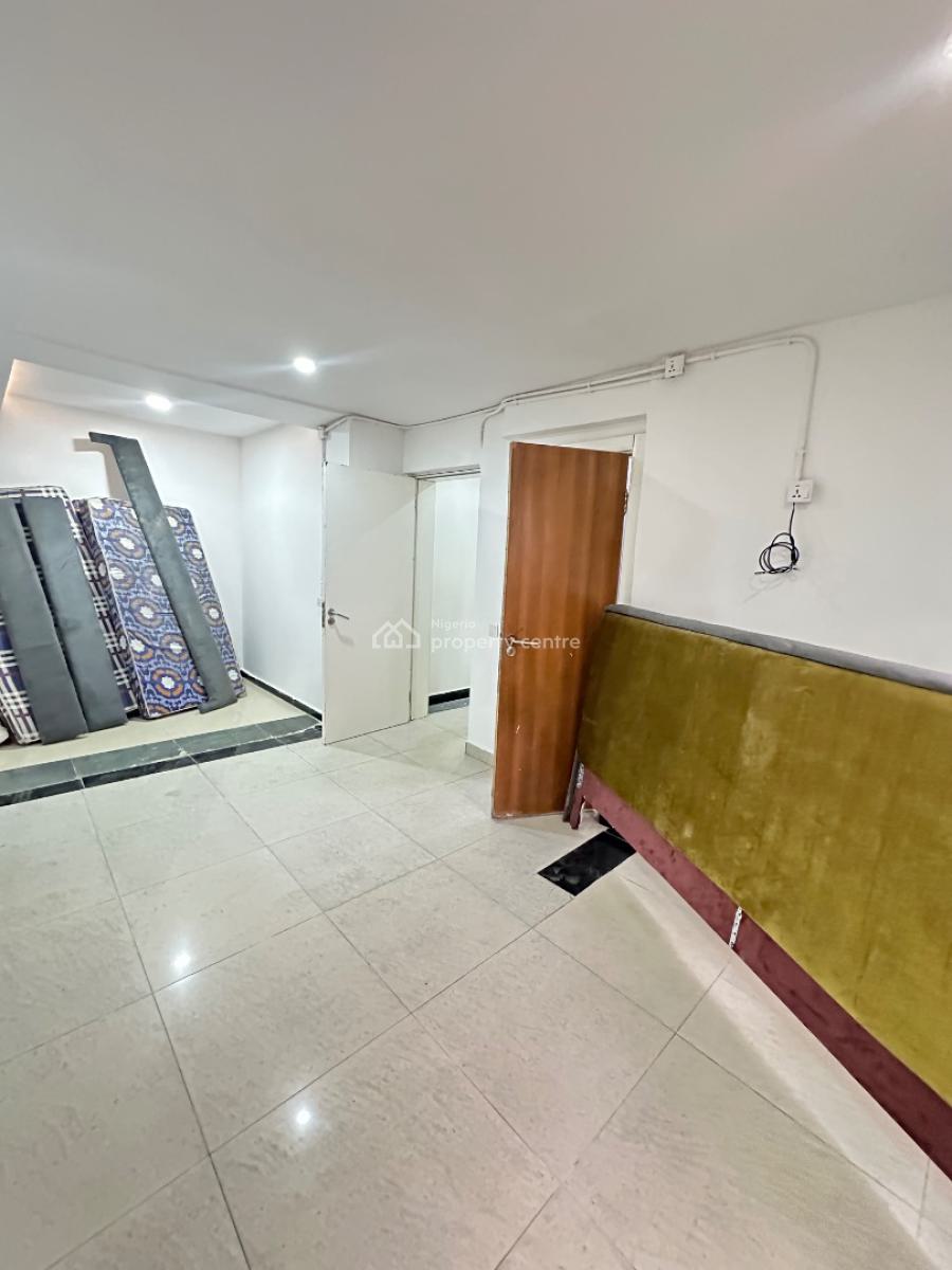 Standard Spacious 2 Bedroom Apartment, Emma Abimbola Off Fola Osibo, Lekki Phase 1, Lekki, Lagos, Flat / Apartment for Rent
