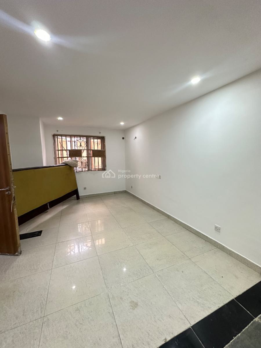 Standard Spacious 2 Bedroom Apartment, Emma Abimbola Off Fola Osibo, Lekki Phase 1, Lekki, Lagos, Flat / Apartment for Rent