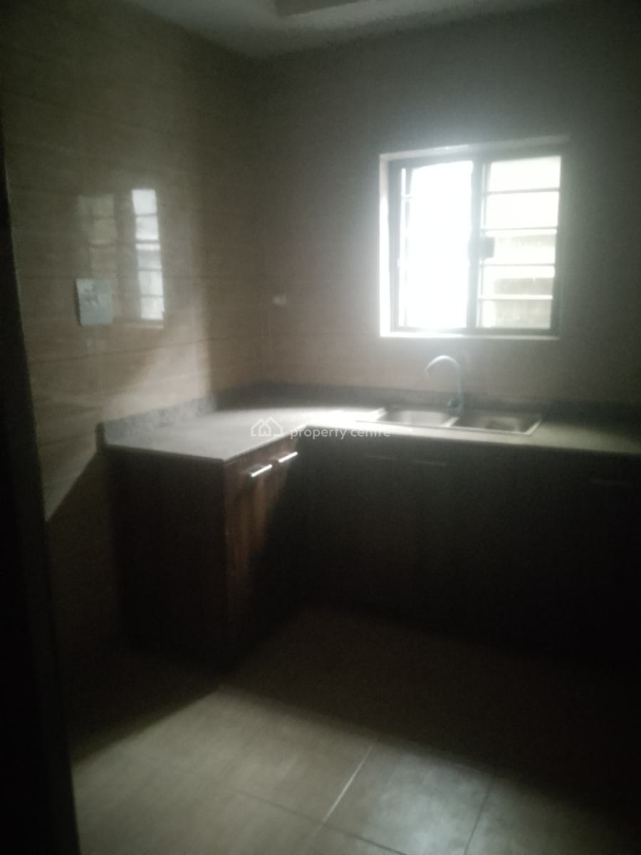 2 Bedroom Flats, Off Akobi, Surulere, Lagos, Flat / Apartment for Rent