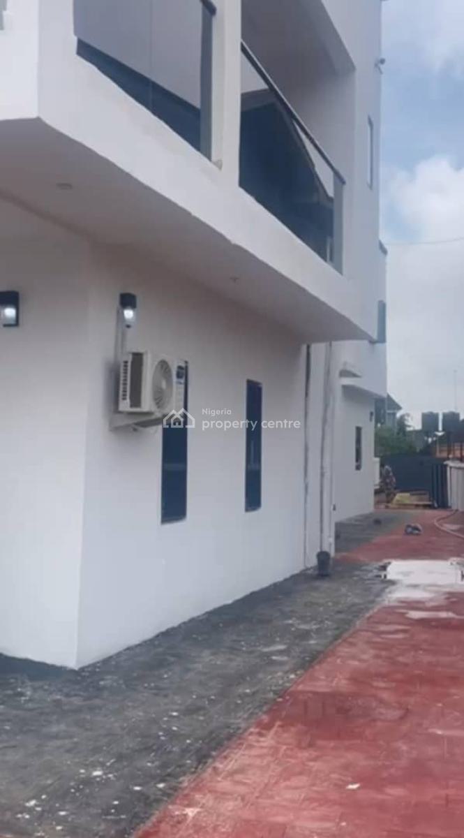 New Luxury 6 Bedrooms Mansion, First Ugbor Gra, Benin, Oredo, Edo, House for Sale