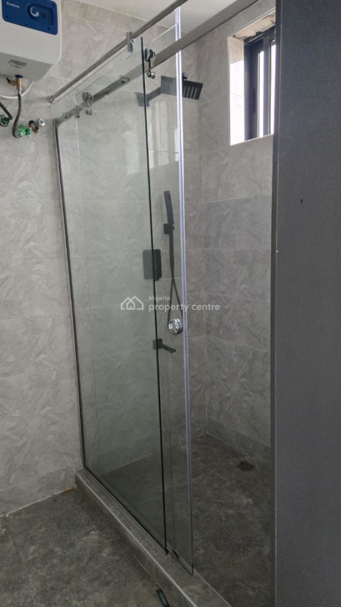 1 Bedroom, Lekki Phase 1, Lekki, Lagos, Mini Flat (room and Parlour) for Rent