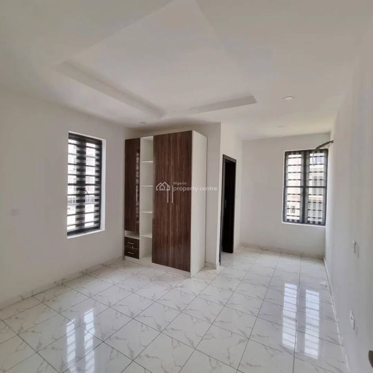 Comfortably Built, Ologolo, Lekki, Lagos, Terraced Duplex for Rent