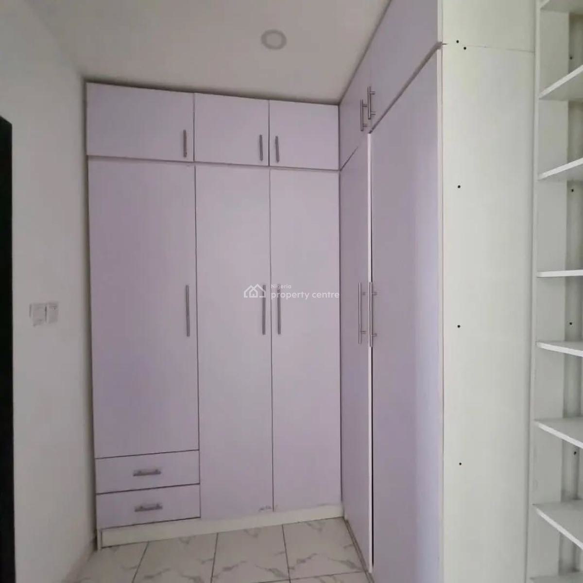 Comfortably Built, Ologolo, Lekki, Lagos, Terraced Duplex for Rent