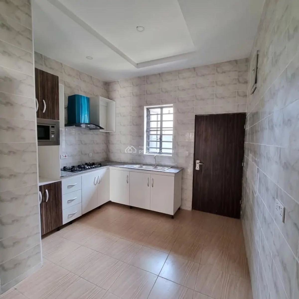 Comfortably Built, Ologolo, Lekki, Lagos, Terraced Duplex for Rent