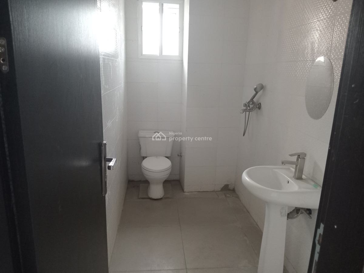 Luxury 2 Bedroom Spacious & Serviced Apartment with Bq in an Estate, Utako, Abuja, Flat / Apartment for Rent