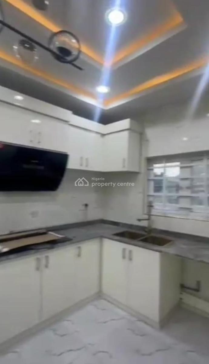 Brand New Luxury 4 Bedroom Bungalow, Okhoromi Community, Off Airport Road., Benin, Oredo, Edo, House for Sale