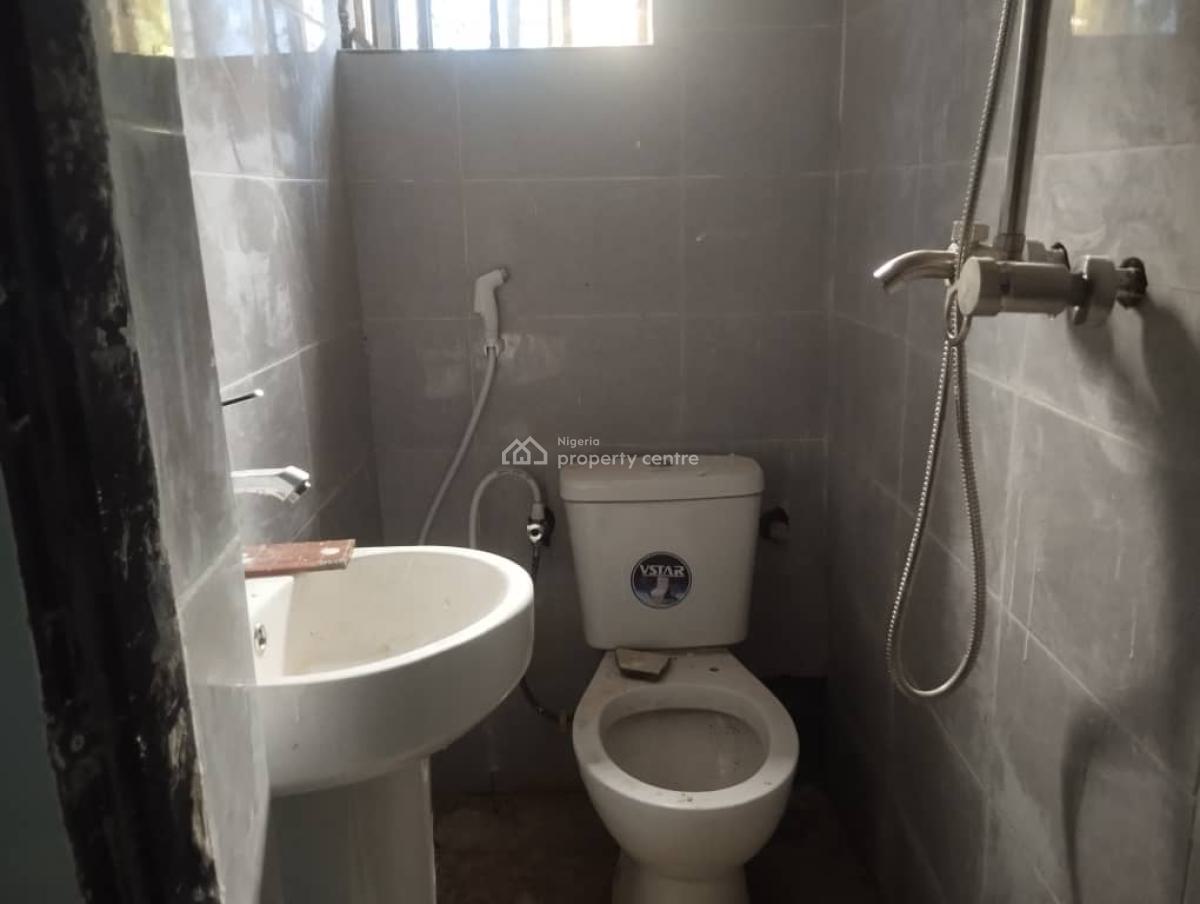Nice 2 Bedrooms Flat, Area 2, Garki, Abuja, Flat / Apartment for Rent