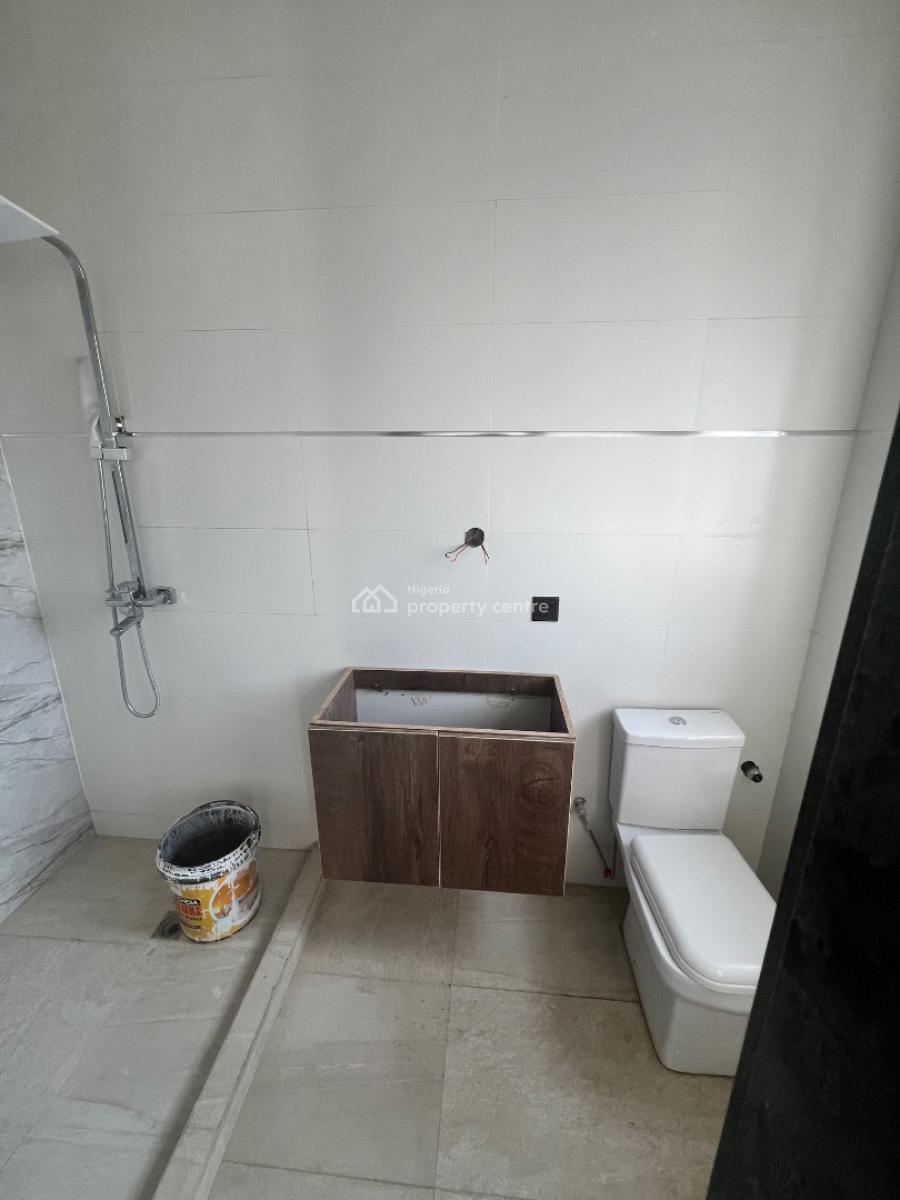 Luxury 3 Bedroom with Furnitures, Guzape District, Abuja, Flat / Apartment for Sale