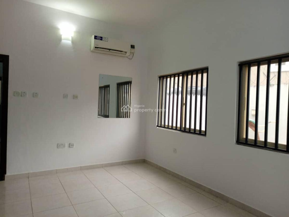 Luxury 3 Bedroom Apartment with a Room Bq, Lekki Phase 1, Lekki, Lagos, Flat / Apartment for Rent