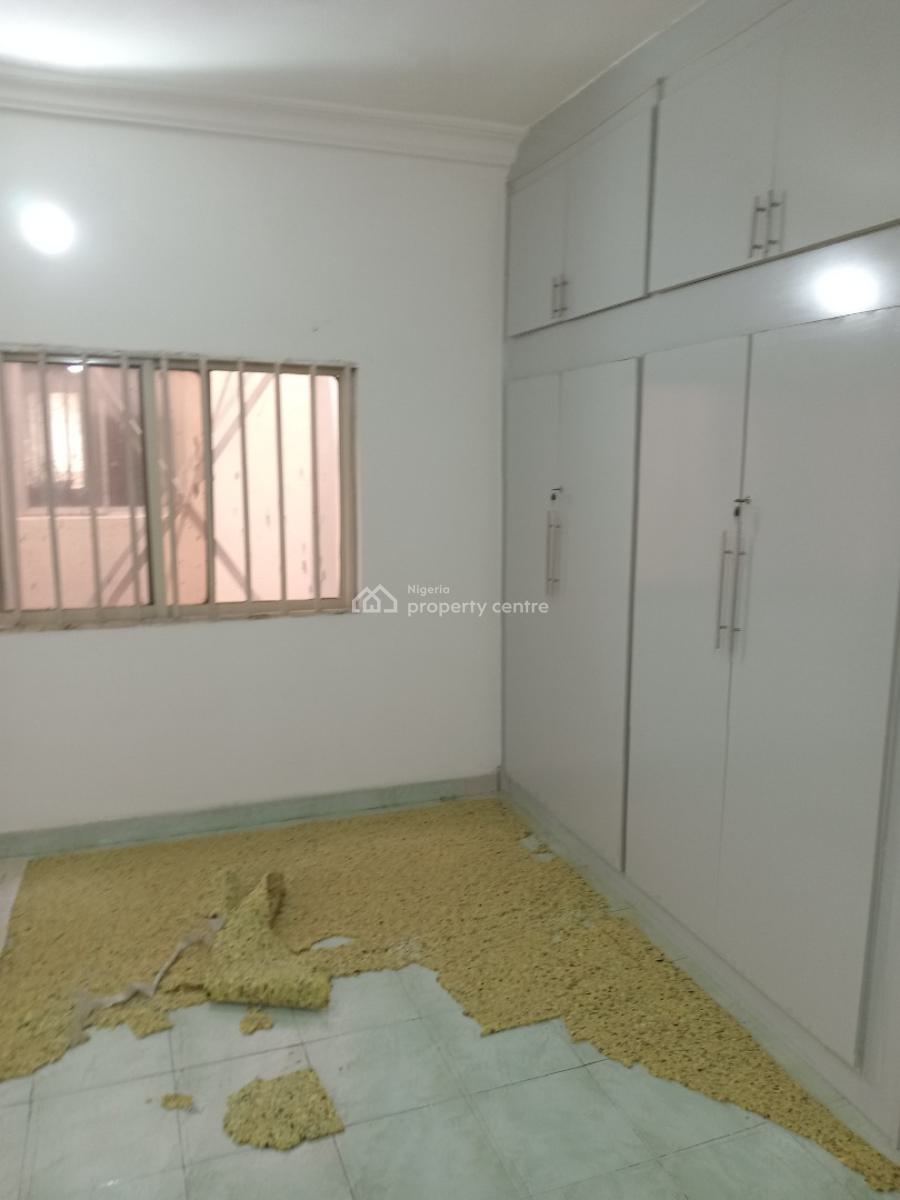 a Very Good Spacious 2bedroom Flat + 1bq, Wuse 2, Abuja, Flat / Apartment for Rent