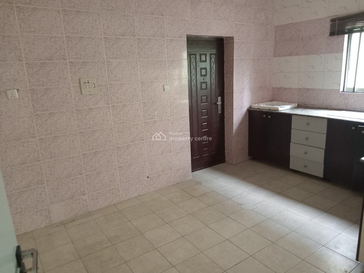a Very Good Spacious 2bedroom Flat + 1bq, Wuse 2, Abuja, Flat / Apartment for Rent