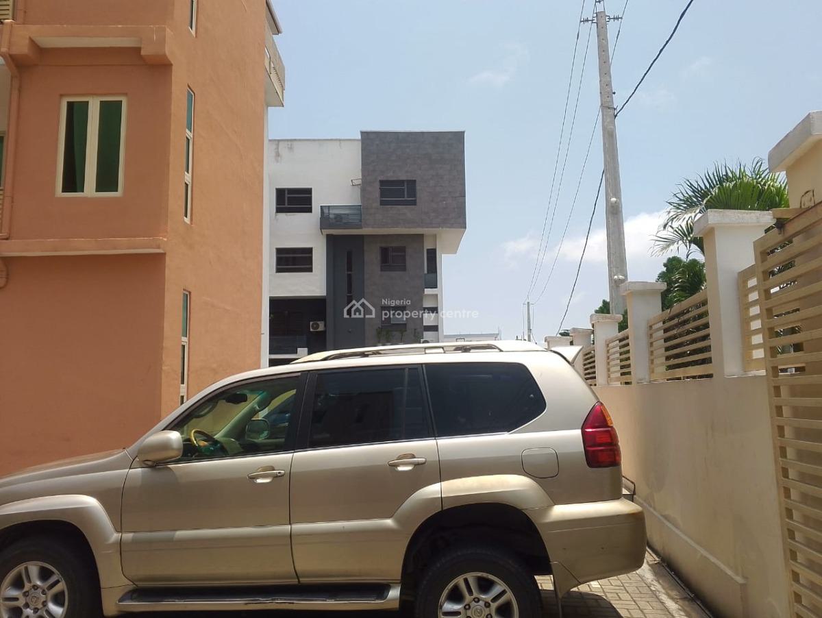 Luxury 4 Bedroom Maisonnette with Bq in a Service Apartment, Lekki Phase 1, Lekki, Lagos, Flat / Apartment for Rent