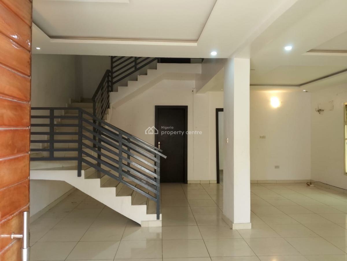Luxury 4 Bedroom Maisonnette with Bq in a Service Apartment, Lekki Phase 1, Lekki, Lagos, Flat / Apartment for Rent