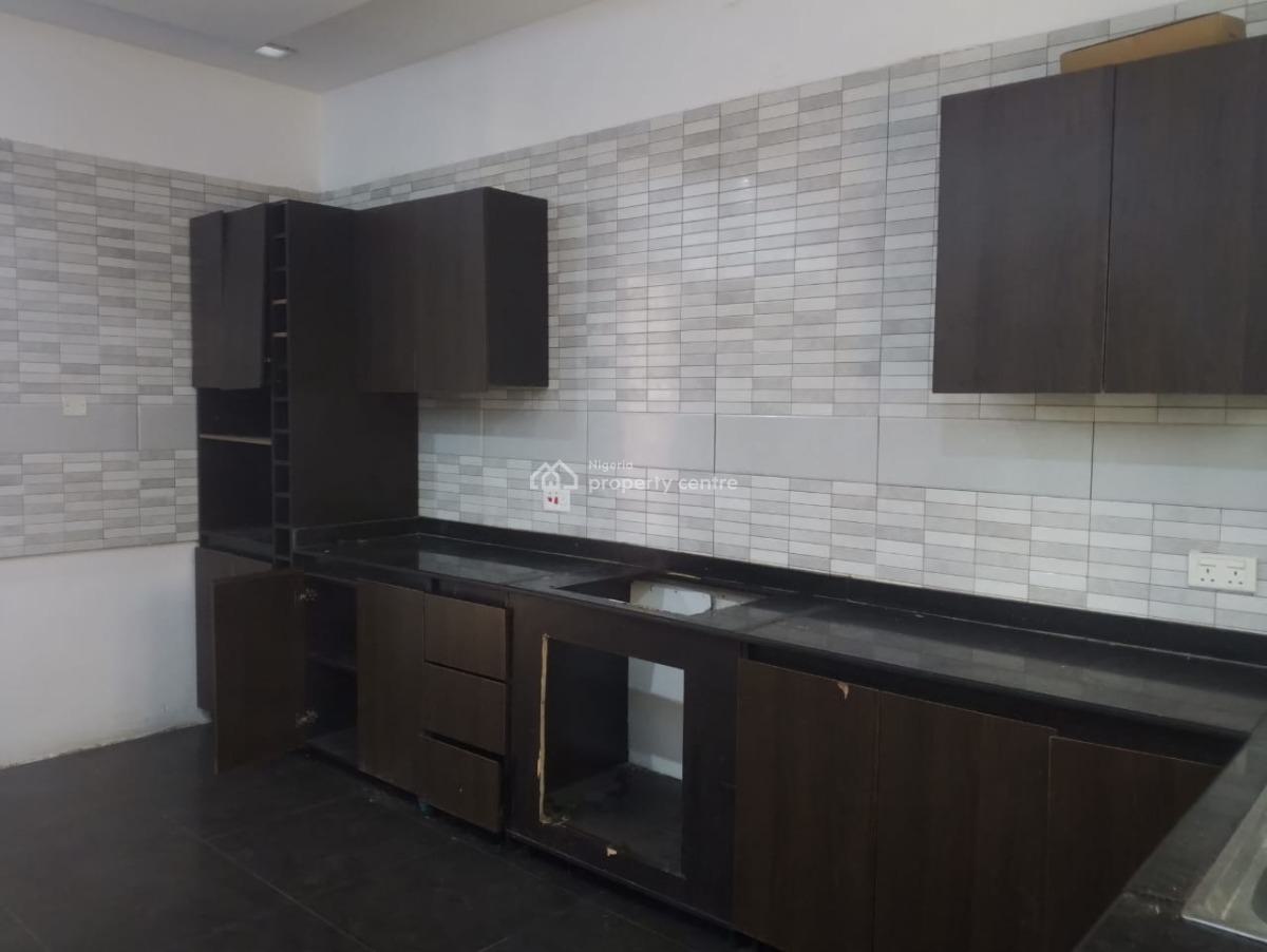 Luxury 4 Bedroom Maisonnette with Bq in a Service Apartment, Lekki Phase 1, Lekki, Lagos, Flat / Apartment for Rent