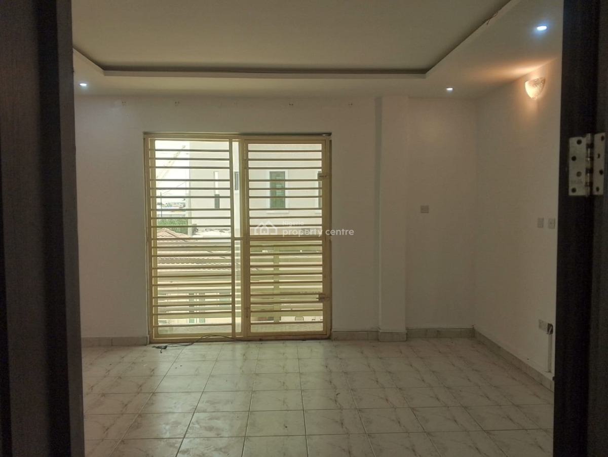 Luxury 4 Bedroom Maisonnette with Bq in a Service Apartment, Lekki Phase 1, Lekki, Lagos, Flat / Apartment for Rent