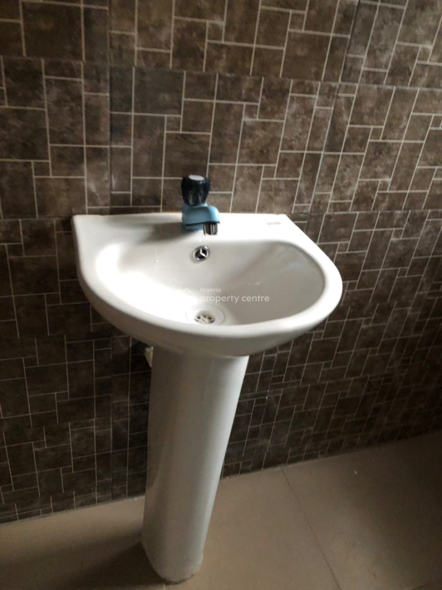 2 Bedroom Flat, Makogi, Magboro, Ogun, Flat / Apartment for Rent