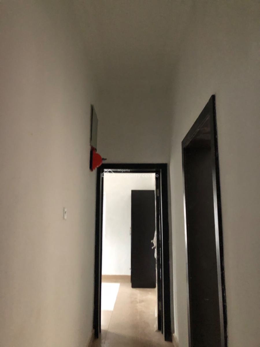 2bedroom Flat at Makogi Magboro Going for 1.1m, Makogi, Magboro, Ogun, Flat / Apartment for Rent
