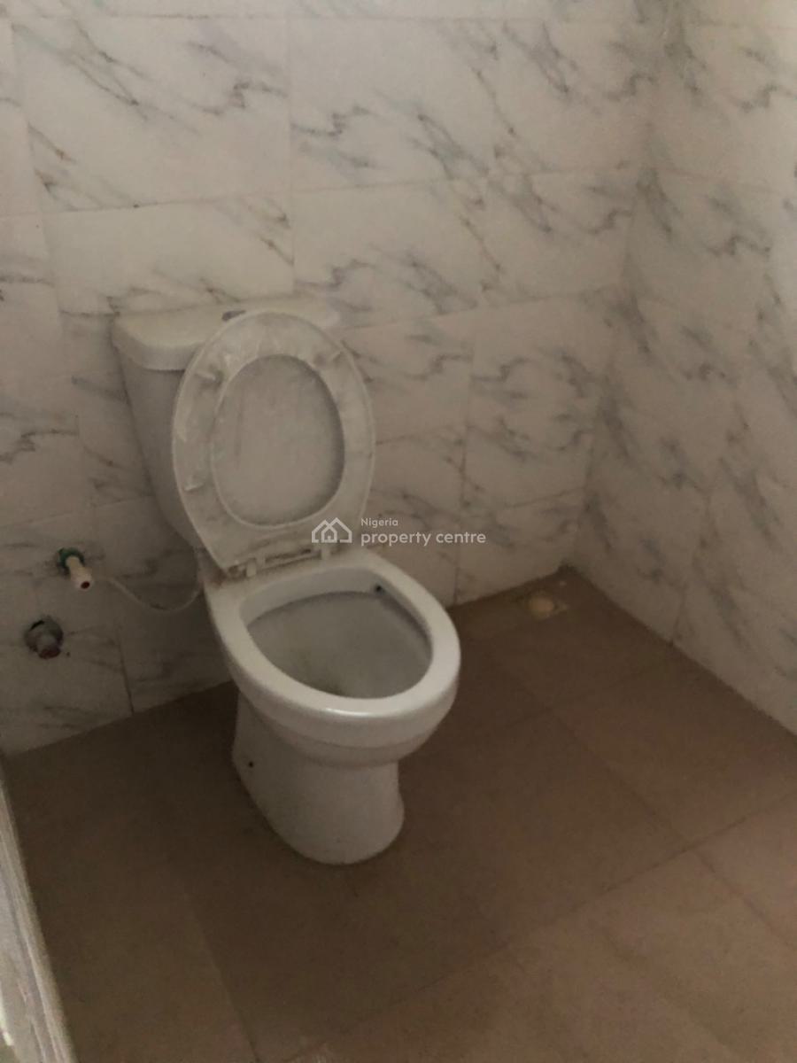 2bedroom Flat at Makogi Magboro Going for 1.1m, Makogi, Magboro, Ogun, Flat / Apartment for Rent
