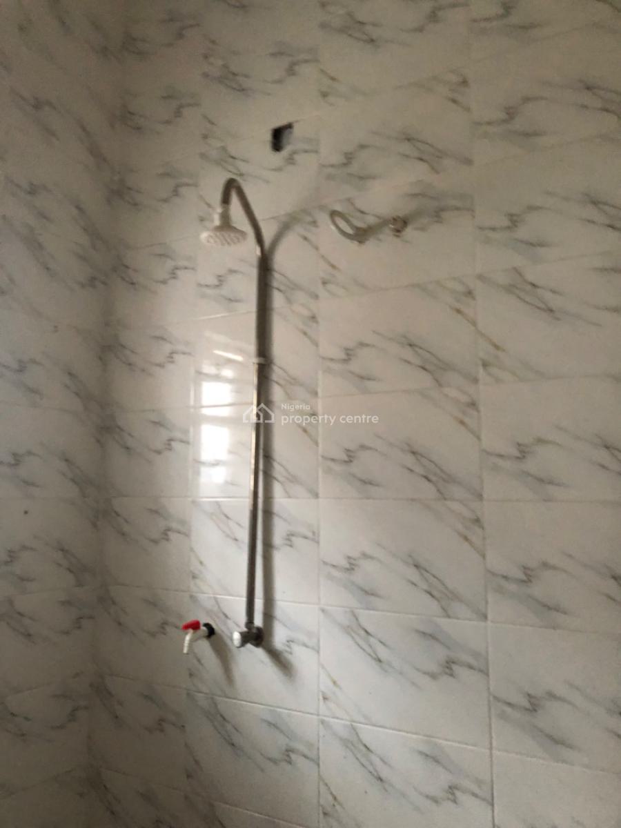2bedroom Flat at Makogi Magboro Going for 1.1m, Makogi, Magboro, Ogun, Flat / Apartment for Rent