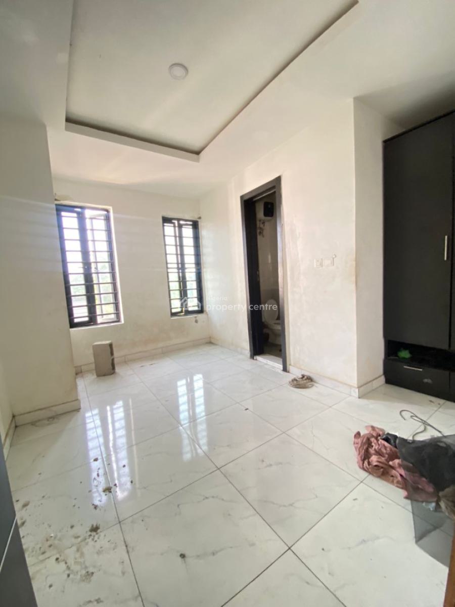 2 Bedroom Apartment, Ologolo, Lekki, Lagos, Flat / Apartment for Rent