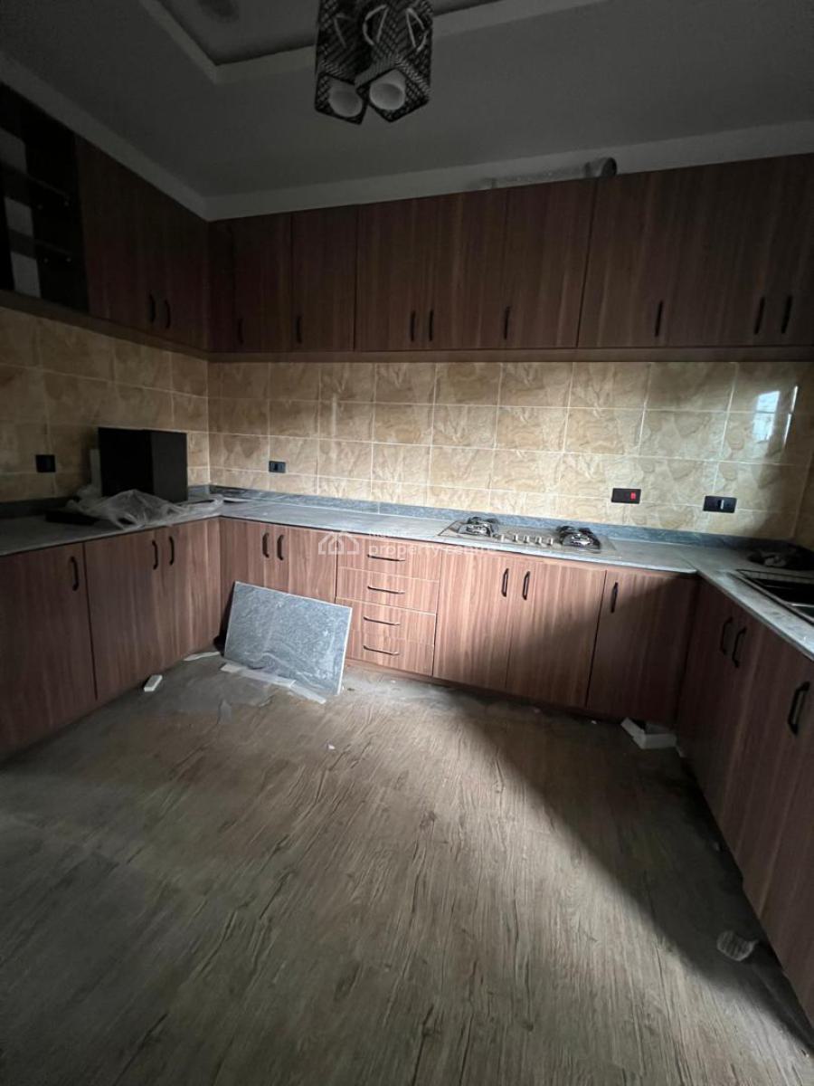 4-bedroom Terrace in Abuja, Asokoro District, Abuja, House for Rent