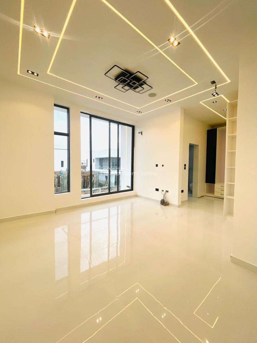 Specious 4bedrooms Semi Detached Duplex with Bq, Lekki, Lagos, Semi-detached Duplex for Sale