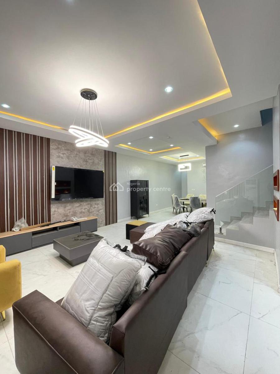 Luxury 4 Bedroom Maisonette with Bq, Lekki Phase 1, Lekki, Lagos, Flat / Apartment for Rent