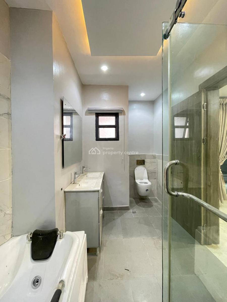 Luxury 4 Bedroom Maisonette with Bq, Lekki Phase 1, Lekki, Lagos, Flat / Apartment for Rent