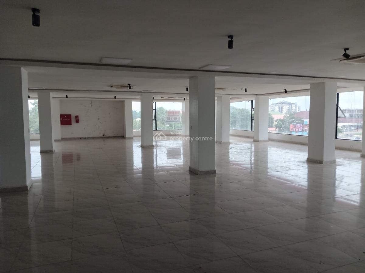 a Serviced & Spacious 400sqms of Office/shop Space, Wuse 2, Abuja, Shop for Rent