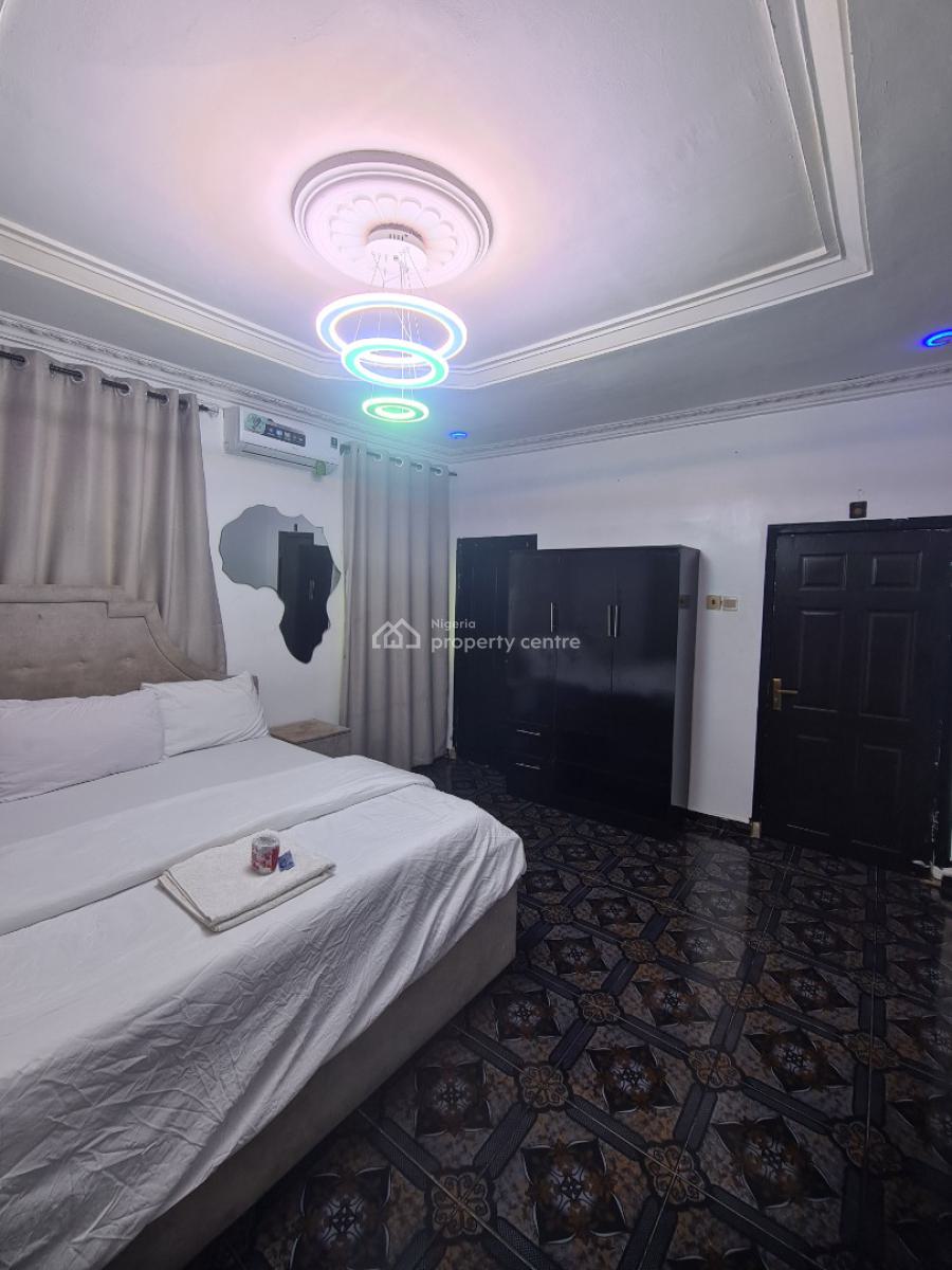 Exclusive, Fully Equipped 4 Bedrooms with Dedicated Security, Ekikhalo Edosomwan Avenue Off Ugbor Road, Gra, Benin, Oredo, Edo, Detached Duplex Short Let